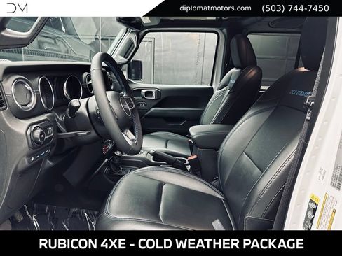 Used 2023 Jeep Wrangler Unlimited Rubicon 4xe w/ Cold Weather Group AWD/4WD image 18