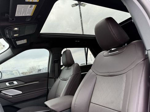 New 2026 Ford Explorer Platinum image 49