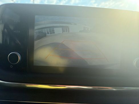 Used 2020 Hyundai Sonata SEL w/ Convenience + Sunroof Package FWD image 10