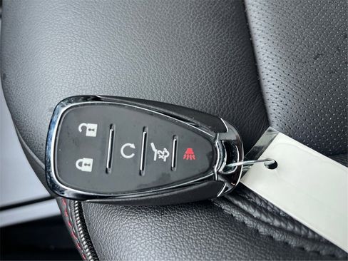 Certified 2023 Chevrolet Traverse RS image 37