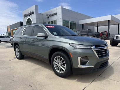 Used 2023 Chevrolet Traverse LT