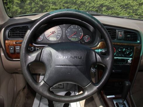 Used 2002 Subaru Outback Wagon AWD/4WD image 17