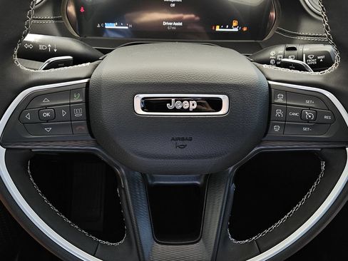 New 2026 Jeep Grand Cherokee L 2WD image 24
