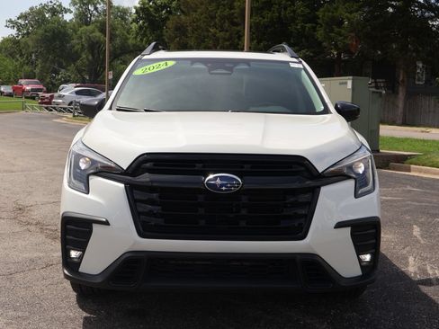 Used 2024 Subaru Ascent Onyx Edition AWD/4WD image 2