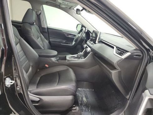 Used 2024 Toyota RAV4 XLE Premium FWD image 16