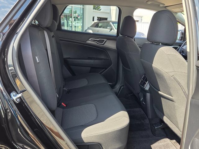 Used 2026 Kia Sportage LX FWD image 16