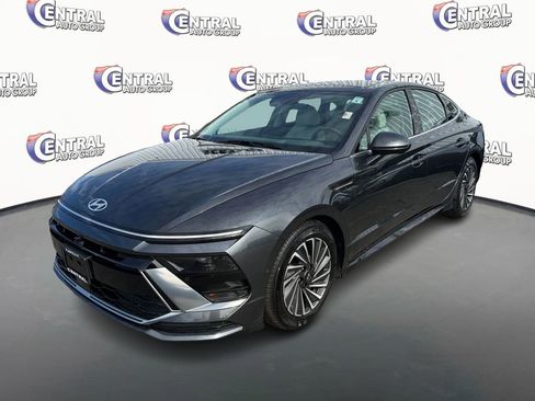 Certified 2025 Hyundai Sonata Limited image 1