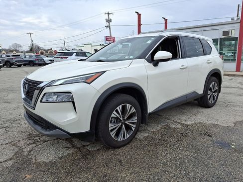 Used 2023 Nissan Rogue SV w/ SV Premium B Package AWD/4WD image 3
