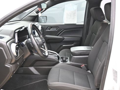 Used 2024 Chevrolet Colorado LT w/ LT Convenience Package AWD/4WD image 17