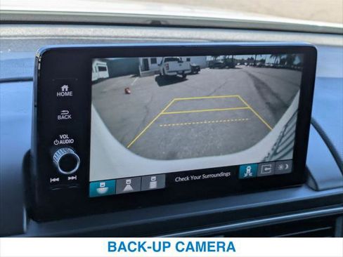Used 2023 Honda Pilot EX-L image 18