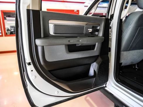 Used 2018 RAM 2500 SLT AWD/4WD image 38
