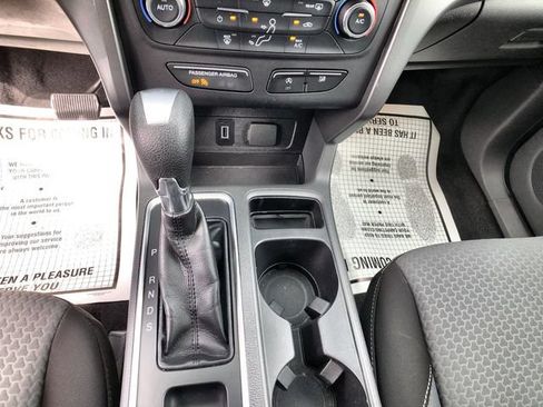 Used 2017 Ford Escape SE AWD/4WD image 19