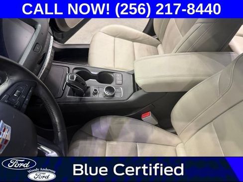 Used 2019 Cadillac XT4 Premium Luxury FWD image 17
