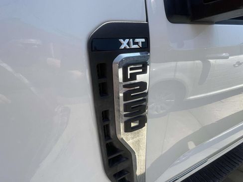 Used 2025 Ford F250 XLT w/ FX4 Off-Road Package AWD/4WD image 5