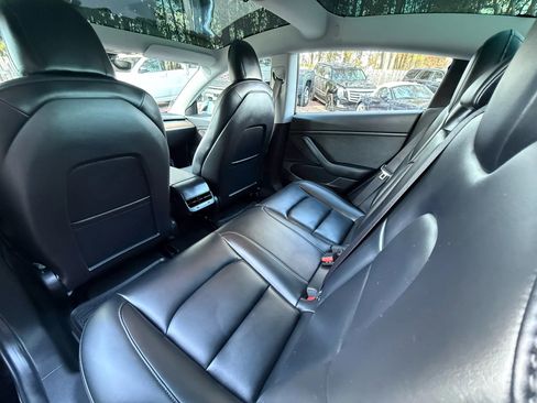 Used 2018 Tesla Model 3 Long Range image 19