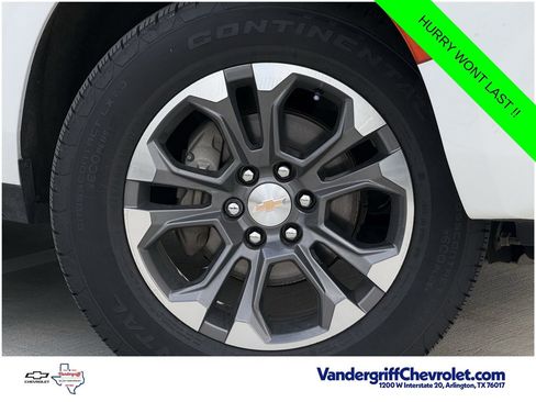 Used 2022 Chevrolet Suburban Z71 w/ Z71 Off-Road Package AWD/4WD image 8