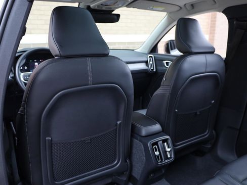 Used 2025 Volvo XC40 B5 Plus AWD/4WD image 20