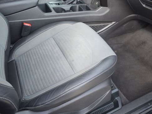 Used 2019 Ford Escape SE FWD image 17