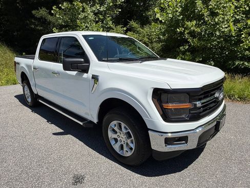 Used 2025 Ford F150 XLT w/ Equipment Group 301A Standard AWD/4WD image 4