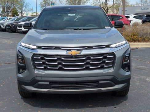 New 2026 Chevrolet Equinox LT FWD image 3