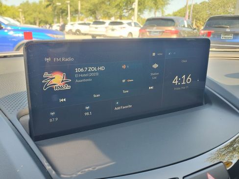 Used 2025 Acura RDX SH-AWD image 28