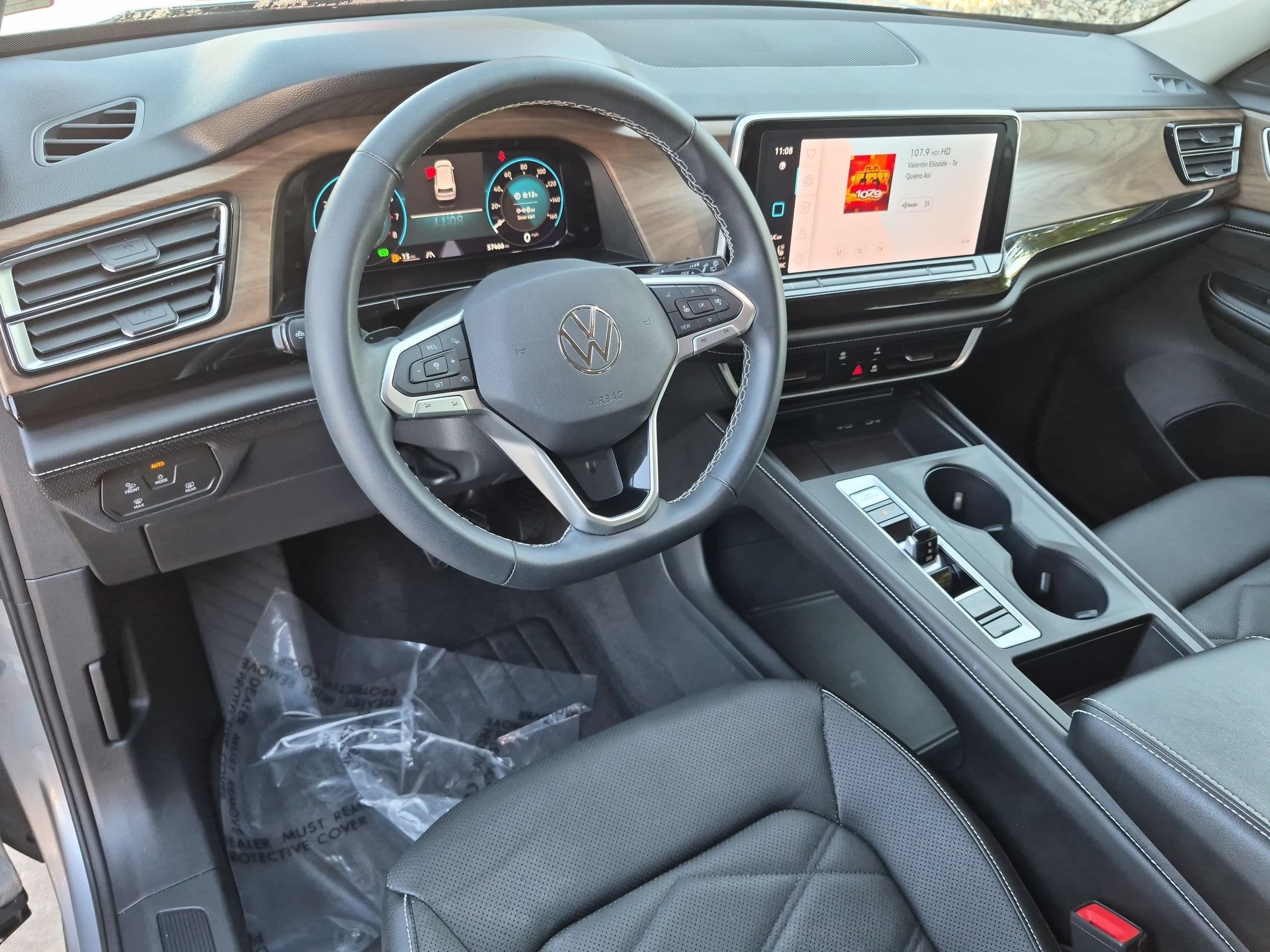 Used 2024 Volkswagen Atlas SE AWD/4WD image 10