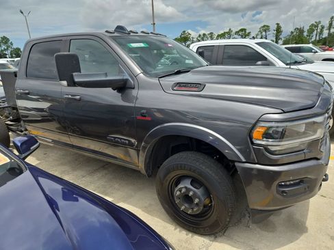 Used 2022 RAM 3500 Laramie AWD/4WD image 4