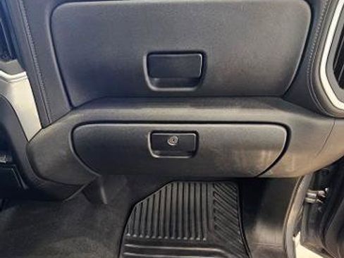 Used 2022 Chevrolet Silverado 1500 LT image 24