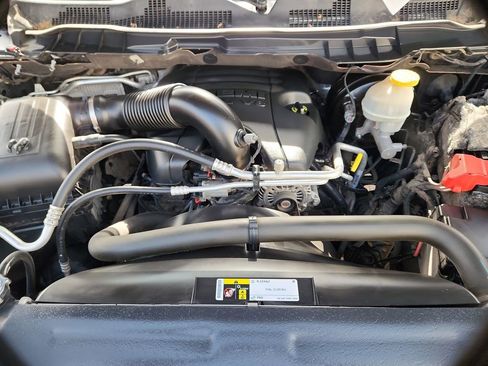 Used 2017 RAM 1500 Classic SLT image 12