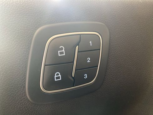 Used 2023 Ford Escape Platinum w/ Premium Technology Package image 20