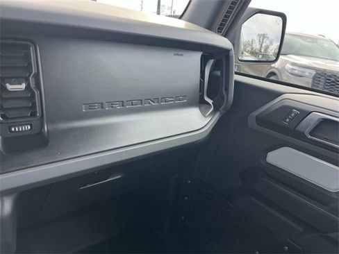 Used 2022 Ford Bronco Big Bend image 13