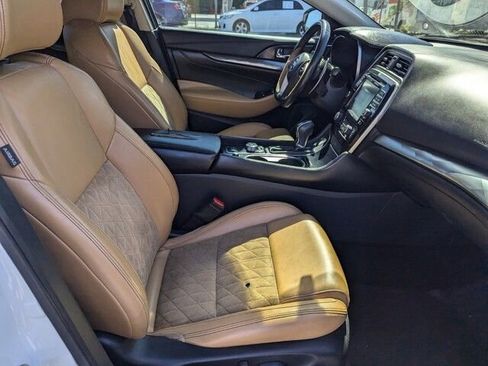 Used 2018 Nissan Maxima SR image 28