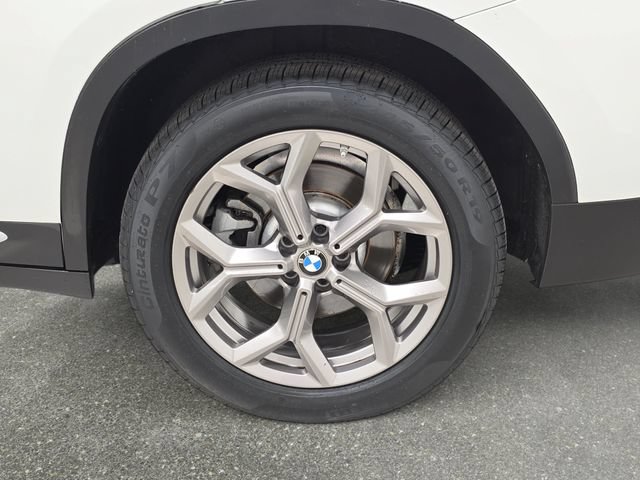 Used 2022 BMW X4 xDrive30i w/ Parking Assistance Package AWD/4WD image 31