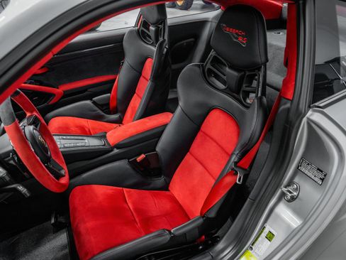 Used 2018 Porsche 911 GT2 RS w/ Weissach Package image 21