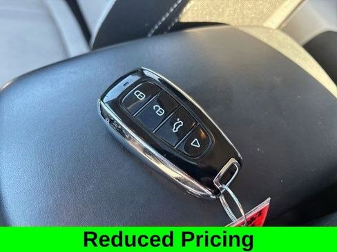 Used 2024 Hyundai Venue SEL image 47