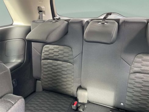 New 2025 Nissan Pathfinder SV image 11