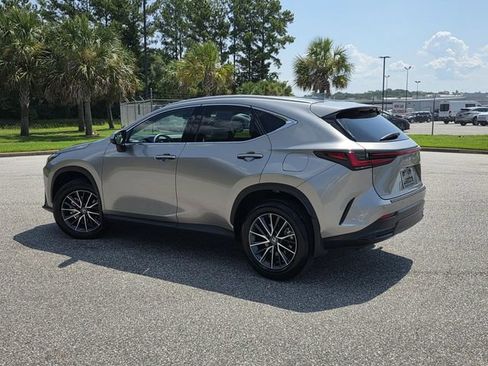 Used 2025 Lexus NX 250 FWD w/ Premium Package image 4