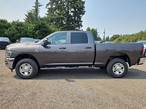 New 2026 RAM 2500 Tradesman AWD/4WD image 4