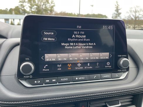 Used 2026 Nissan Rogue SV image 10