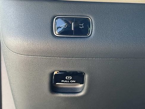 New 2026 Lincoln Navigator Reserve AWD/4WD image 36