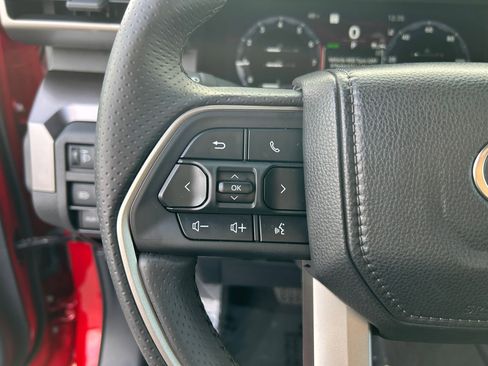 Certified 2025 Toyota 4Runner 4WD image 14