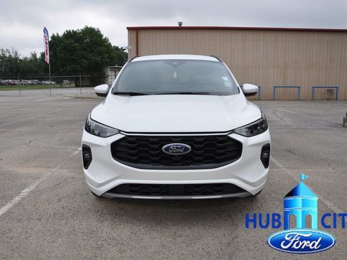 Used 2024 Ford Escape ST-Line Select w/ Tech Pack #2 AWD/4WD image 8