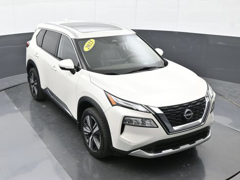 Used 2023 Nissan Rogue Platinum w/ Platinum Premium Package AWD/4WD image 26