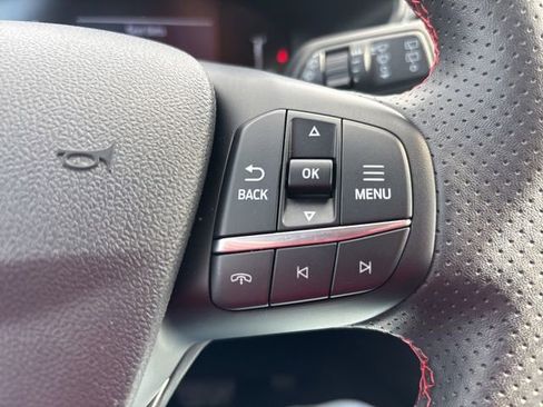 Used 2025 Ford Escape ST-Line image 17