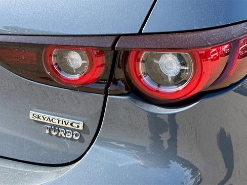 New 2025 MAZDA MAZDA3 Hatchback w/Premium Plus Pkg image 7