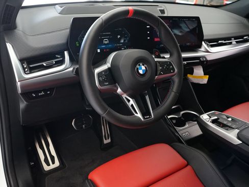Used 2025 BMW X2 M35i AWD/4WD image 2