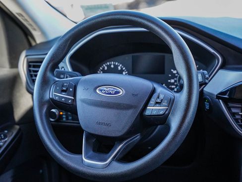 Used 2022 Ford Escape SE image 16