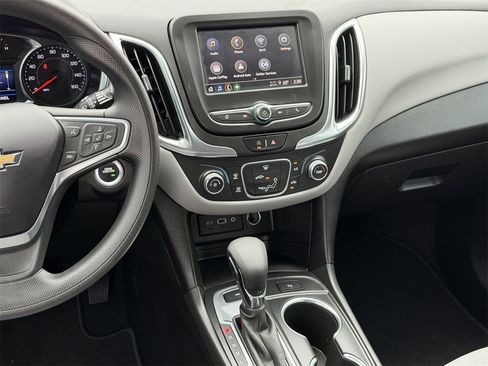 Used 2022 Chevrolet Equinox LT image 17