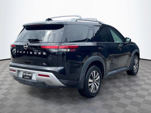 Used 2023 Nissan Pathfinder SL FWD image 5
