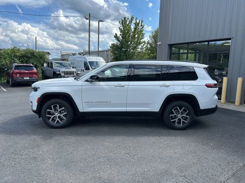 New 2025 Jeep Grand Cherokee L Limited w/ Trailer Tow Package image 8